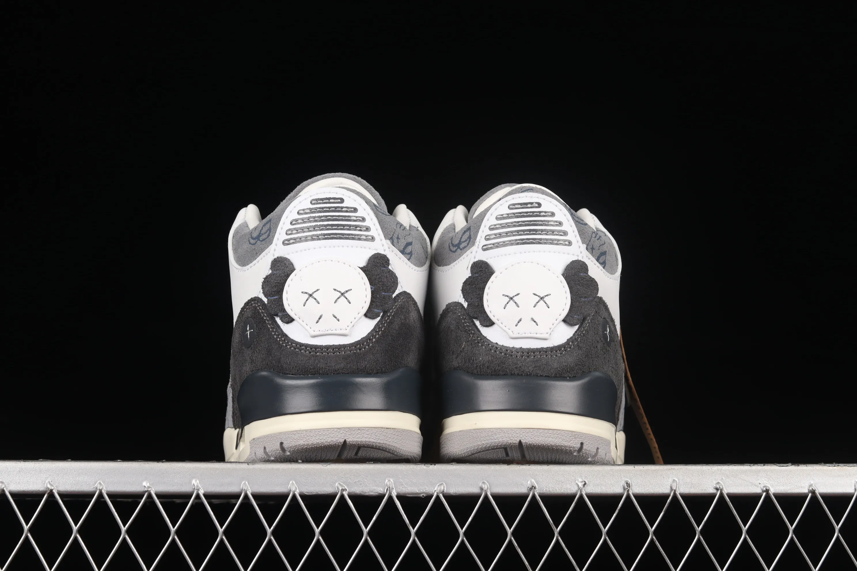 All categories Air Jordan Jordan series basketball shoes Air Jordan 3 Kaws x Air Jordan 3 AJ3 Joe 3 joint custom model cultural basketball shoes